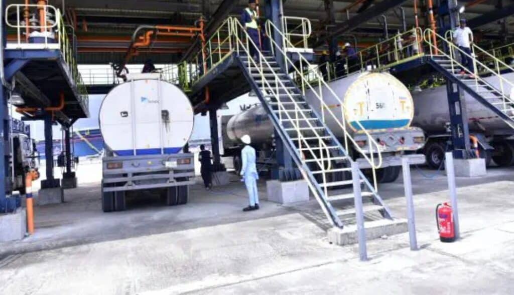 the loading bay of a crude oil refinery