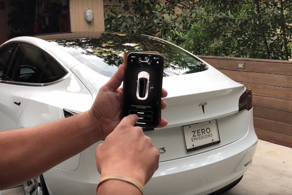 Tesla smart summons app